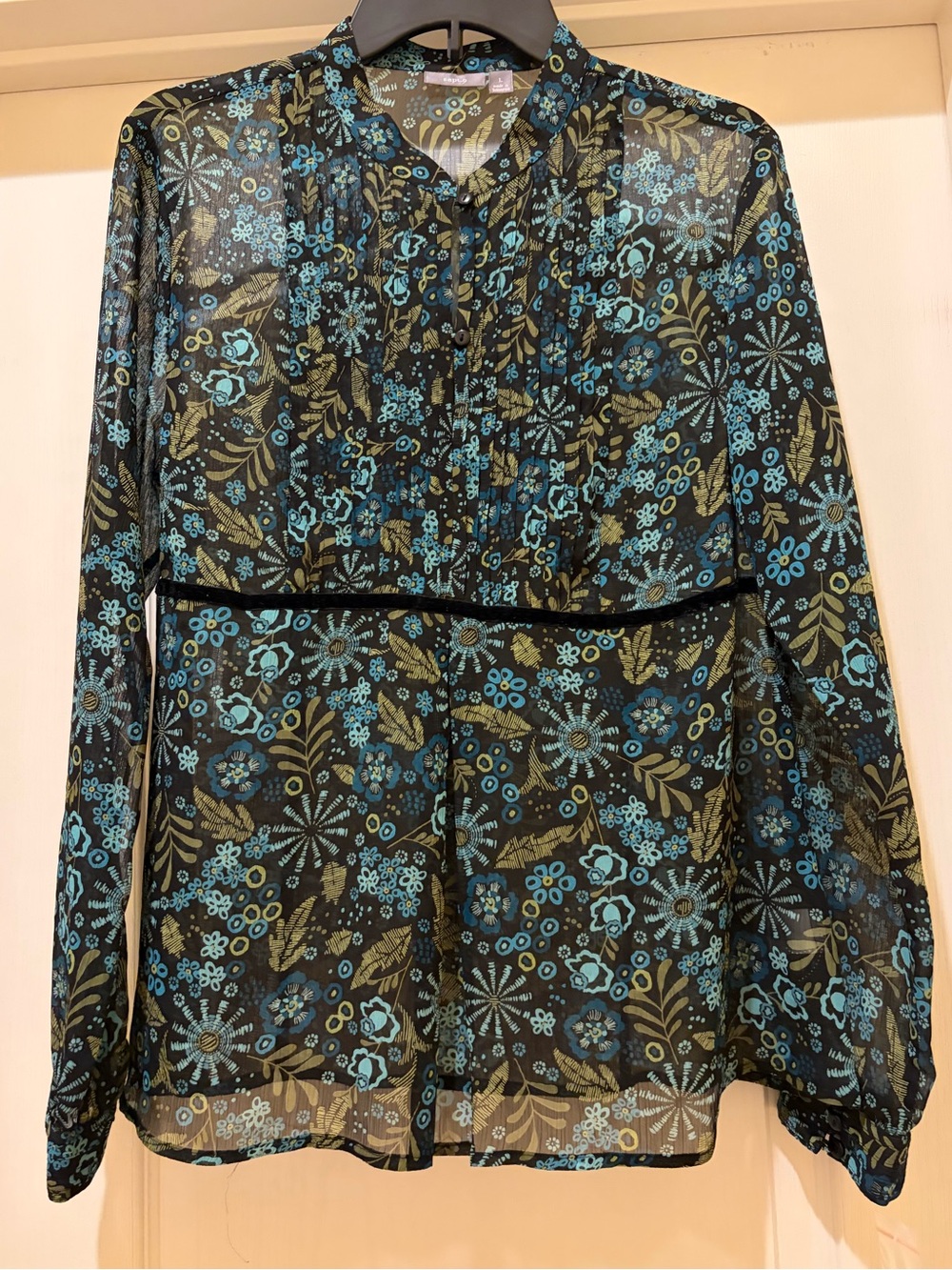 Women’s Black Floral Pintuck Blouse